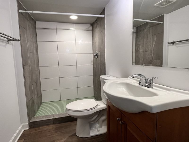 3053 N Haussen Ct - Photo 4 of 18