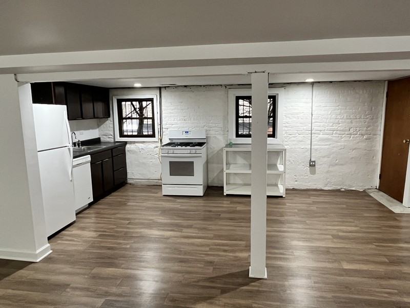 3053 N Haussen Ct - Photo 6 of 18