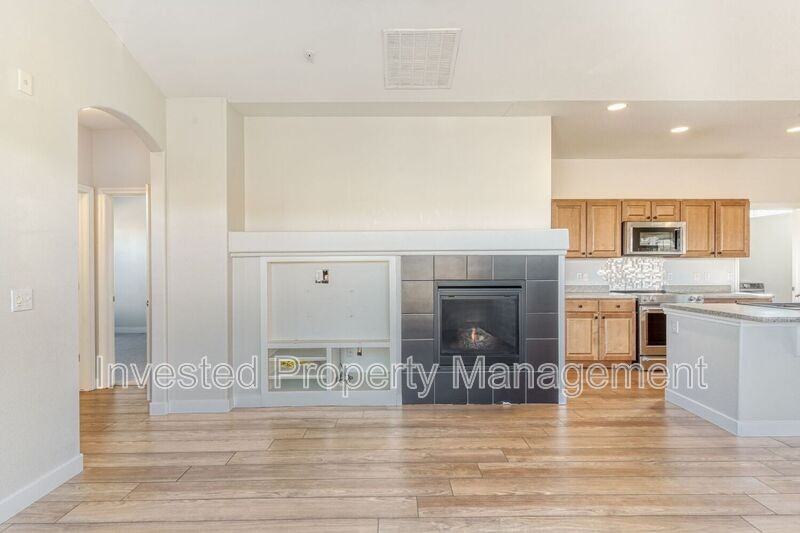 11972 W Long Cir #201 - Photo 3 of 20