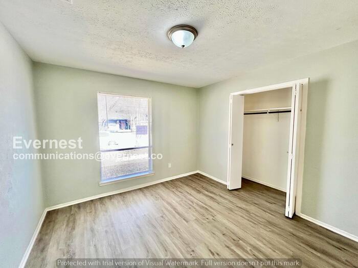 415 Southlake Dr - Photo 7 of 22