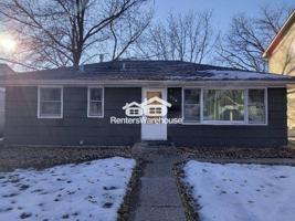 featured image of 338 15th Ave N