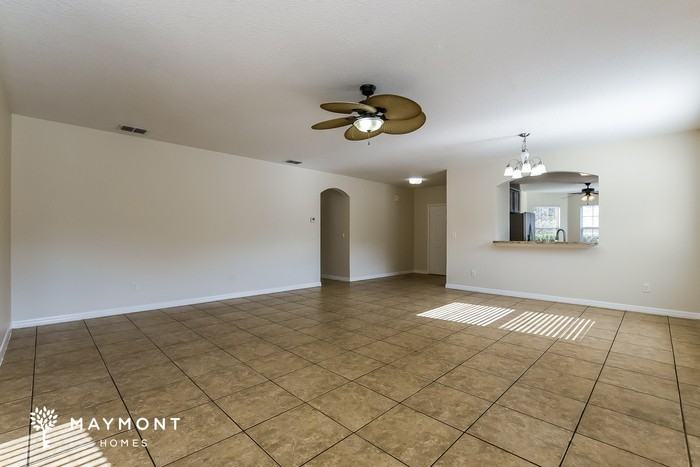 12913 Regiment Dr - Photo 4 of 15