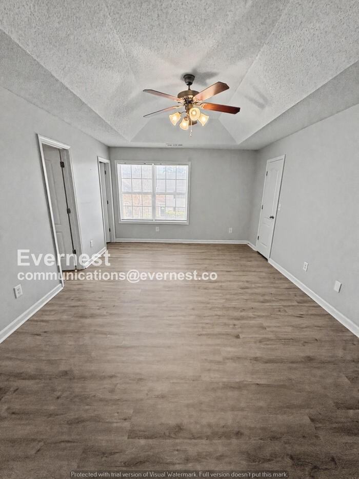 8635 Thomas Ln - Photo 6 of 20