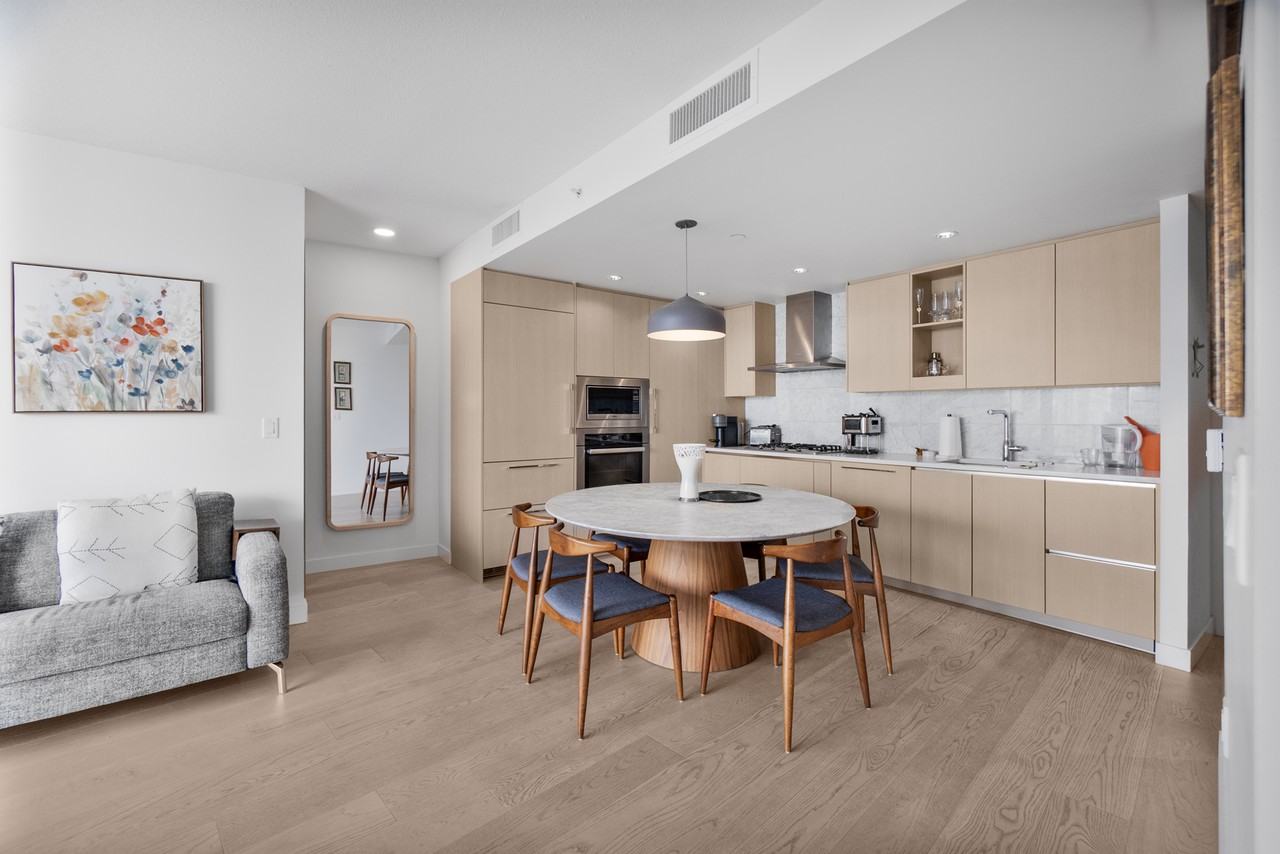 89 Nelson Street #2720 - Photo 3 of 34