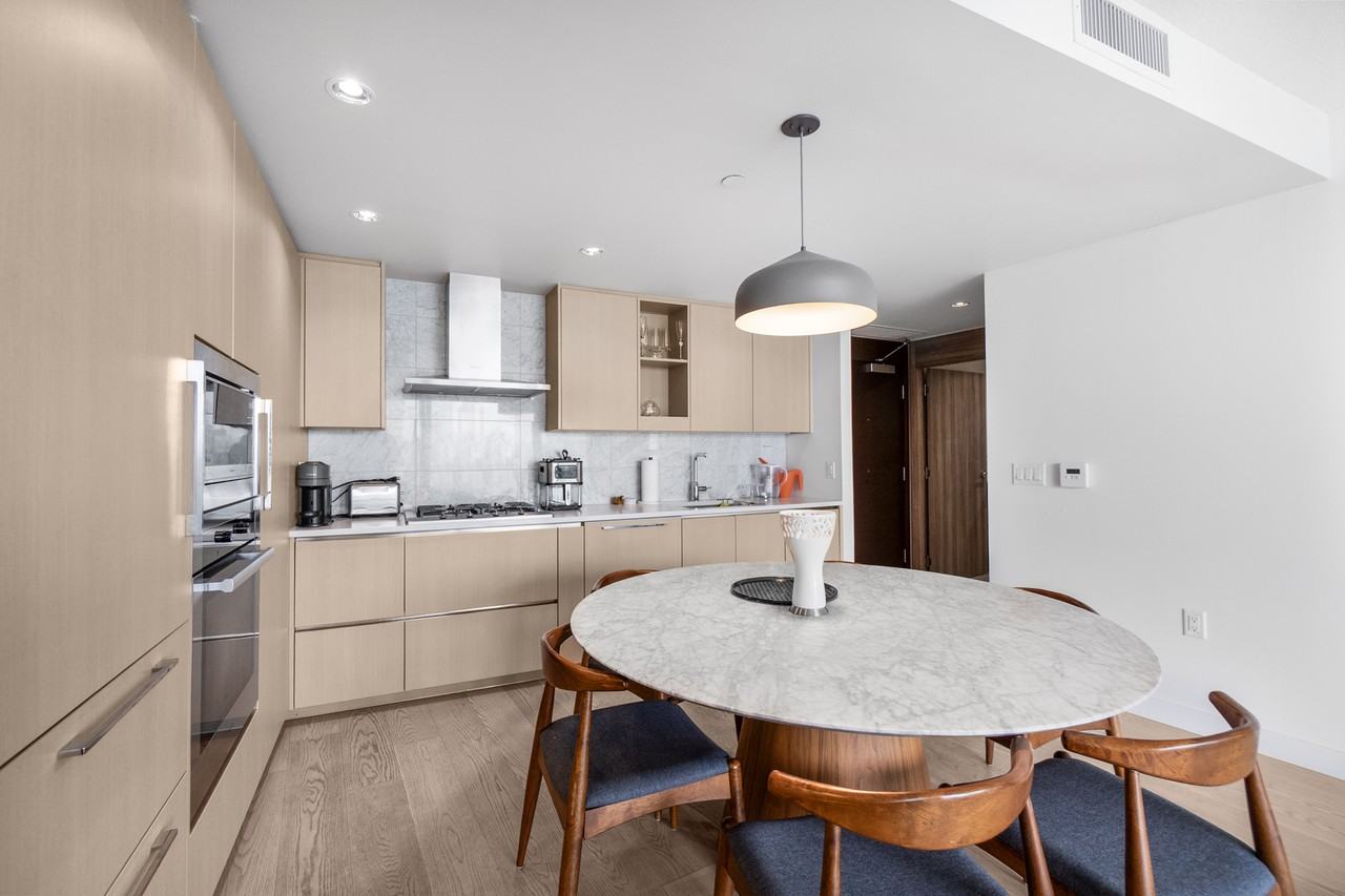 89 Nelson Street #2720 - Photo 6 of 34