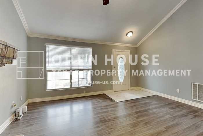 4612 Greenfern Ln - Photo 5 of 24