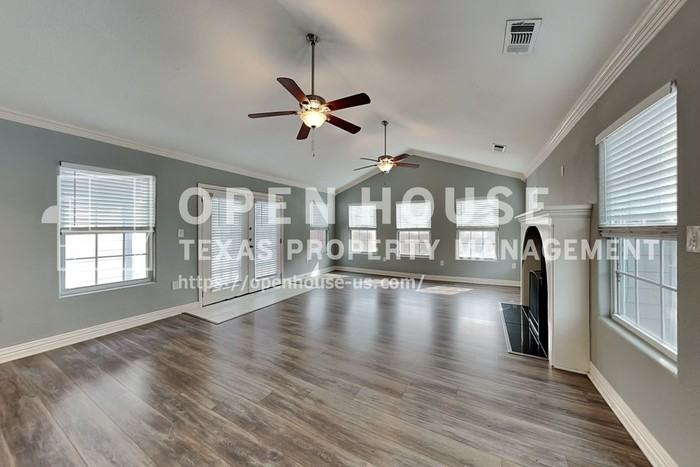 4612 Greenfern Ln - Photo 7 of 24