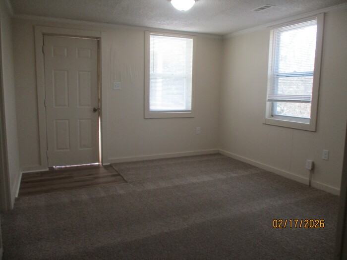 56 Young Ave Sw - Photo 2 of 11