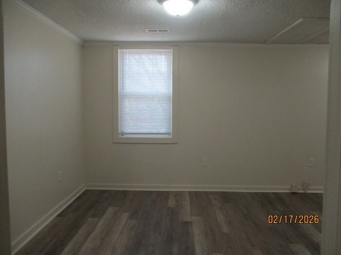 56 Young Ave Sw - Photo 4 of 11