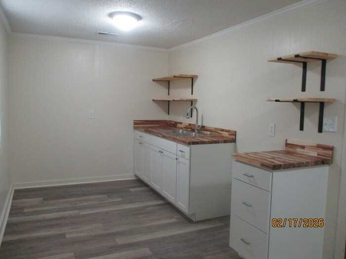 56 Young Ave Sw - Photo 5 of 11