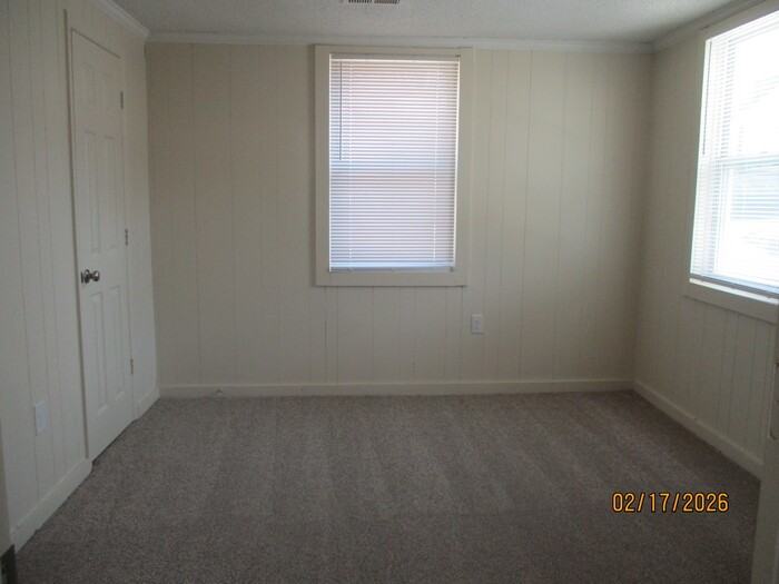 56 Young Ave Sw - Photo 7 of 11