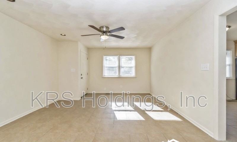 128 Marion Dr #A - Photo 6 of 13