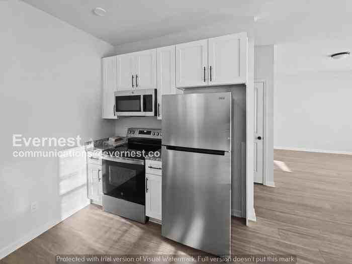 404 S 12th St - Photo 3 of 24
