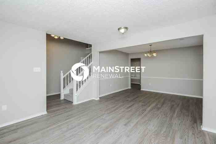 2817 Fenwick St - Photo 2 of 17
