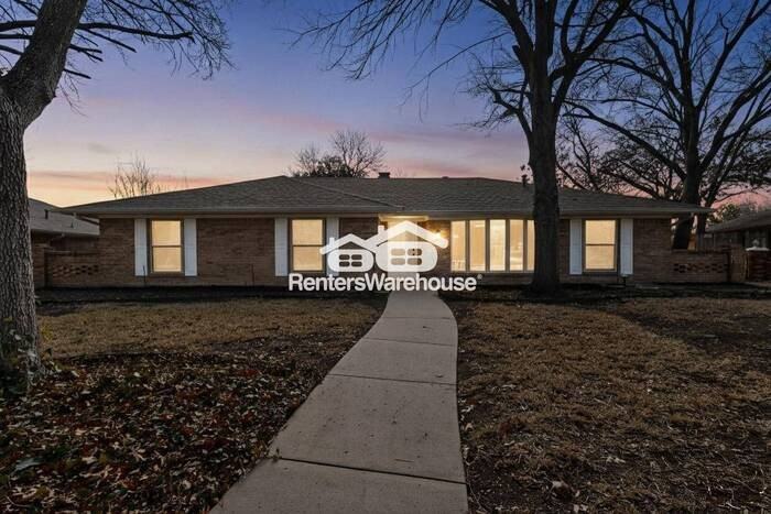 2604 Pin Oak Ln - Photo 2 of 32