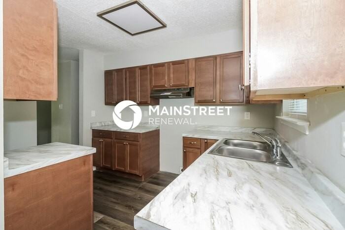 4402 Guildhall Dr - Photo 6 of 16