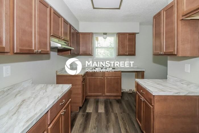 4402 Guildhall Dr - Photo 7 of 16