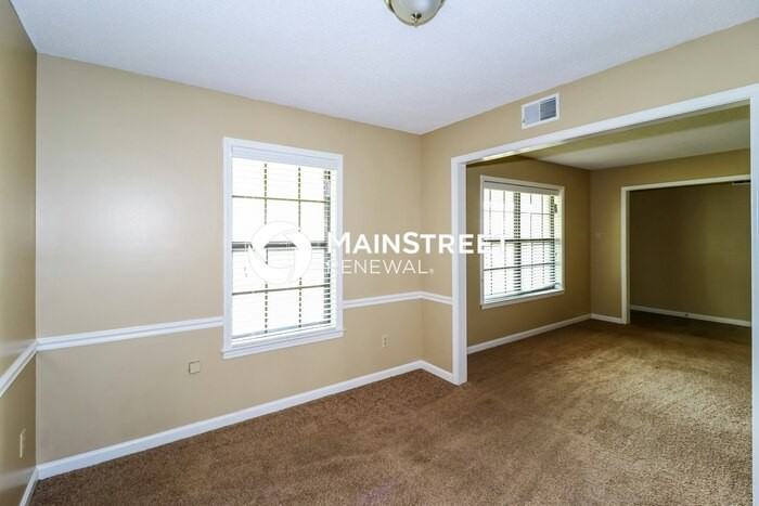 3048 Ingleside Dr - Photo 4 of 16