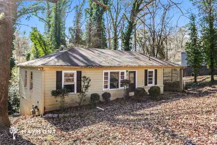 618 Hickory Trl Se - Photo 2 of 3