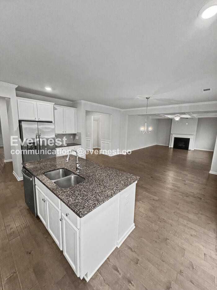 320 Paxton Ln - Photo 4 of 29