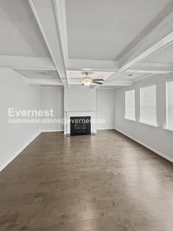 320 Paxton Ln - Photo 6 of 29