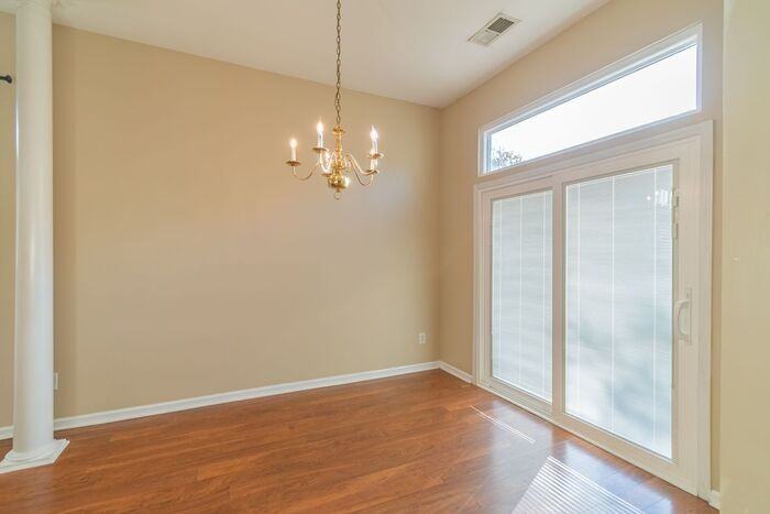 11824 Guildhall Ln - Photo 4 of 24