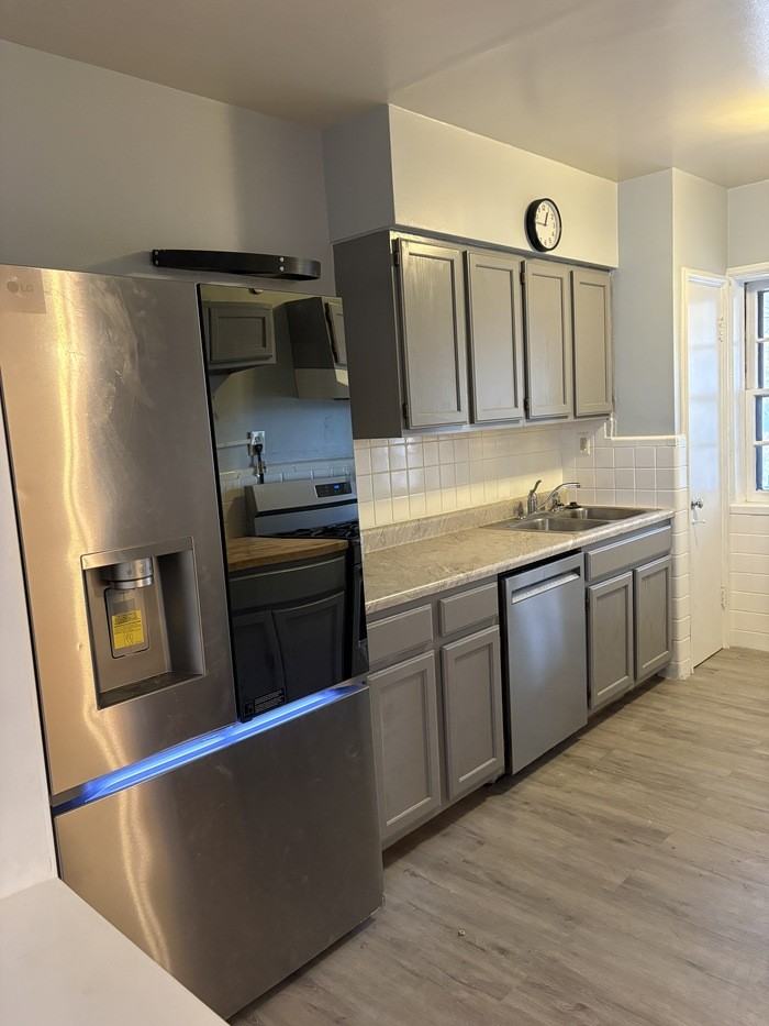 8241 Delmar Blvd #2E - Photo 4 of 9