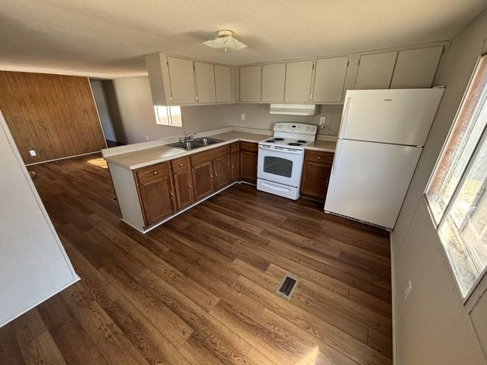 300 Ricks Road - Photo 5 of 10