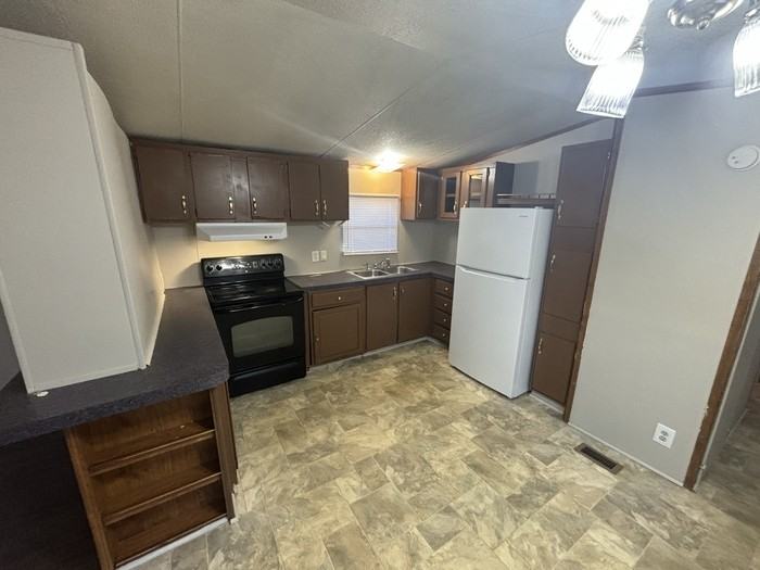 300 Ricks Road - Photo 5 of 11