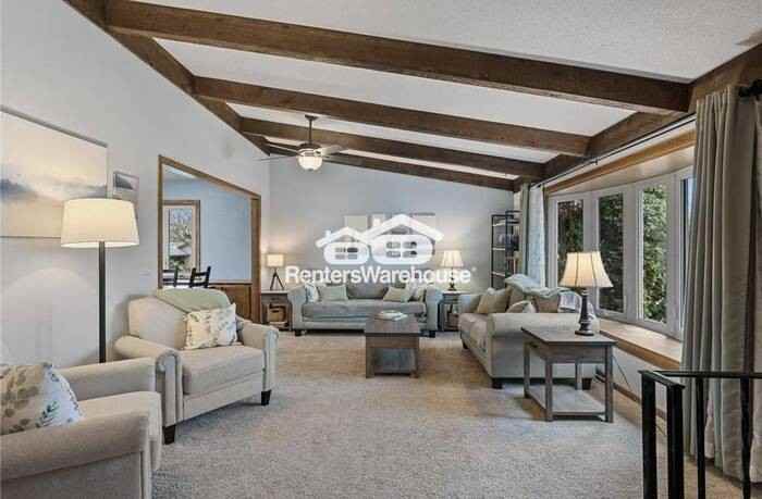 6420 Deerwood Ln N - Photo 3 of 15