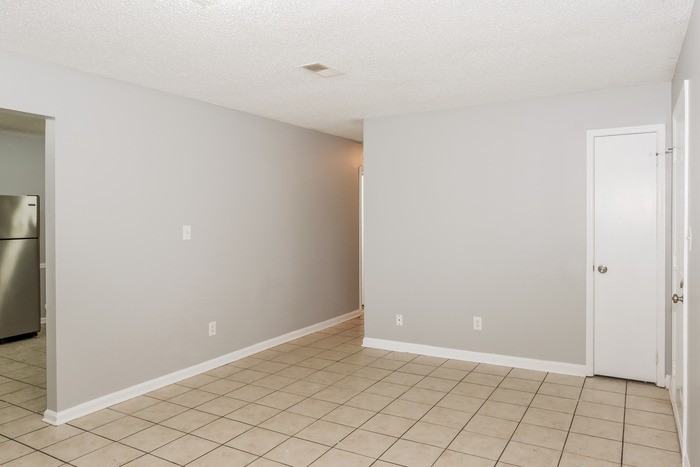 6315 Maywick Dr Nw - Photo 3 of 10