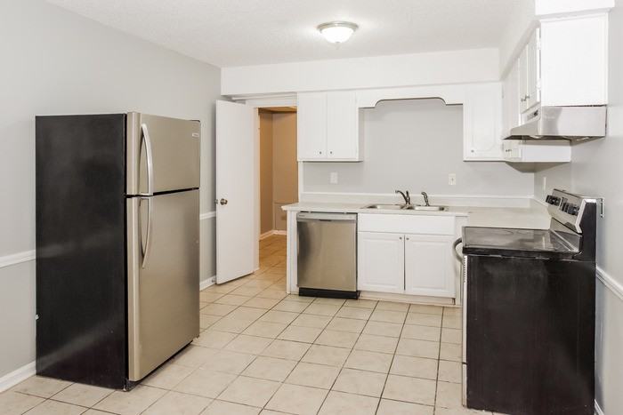 6315 Maywick Dr Nw - Photo 5 of 10