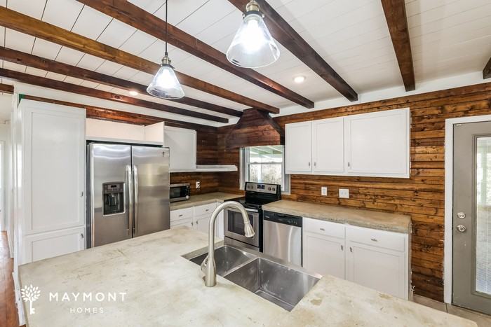 4430 Peach Grove Road - Photo 4 of 11