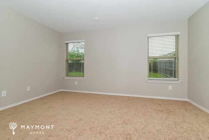 1321 Basswood Ln - Photo 6 of 12