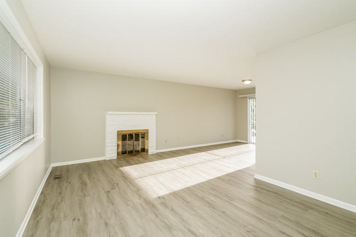 472 Tailholt Ln - Photo 7 of 13