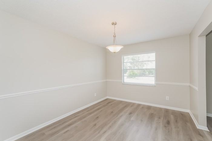 6142 Donegal W - Photo 4 of 11