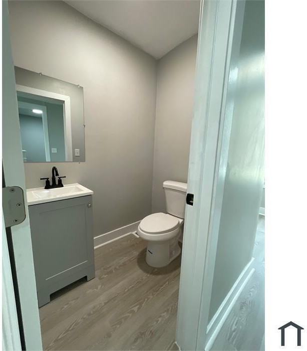 809 Bonaparte Ave - Photo 3 of 9