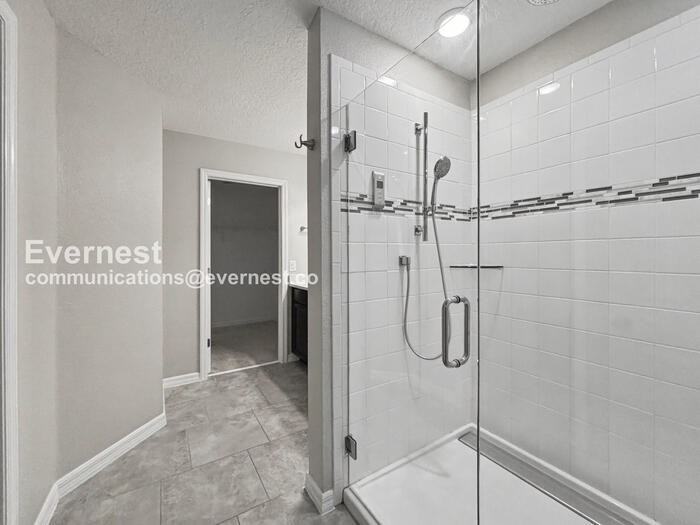 5587 Sabal Dr - Photo 4 of 29