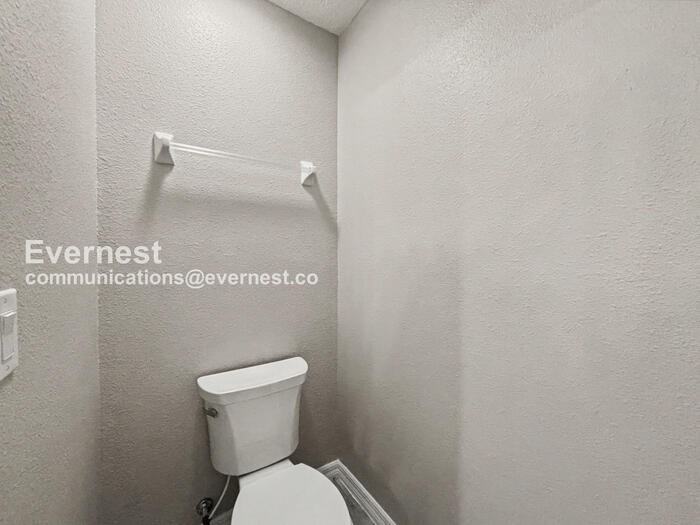 5587 Sabal Dr - Photo 5 of 29