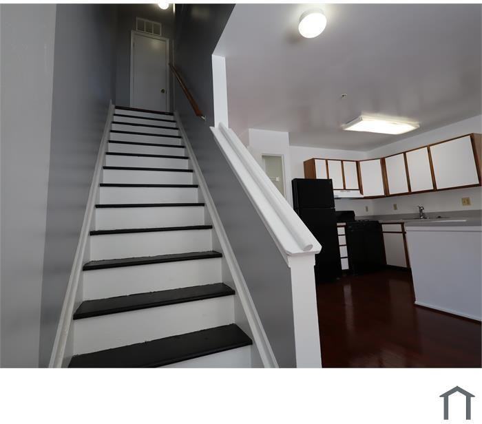 1005 Hillman St - Photo 7 of 16