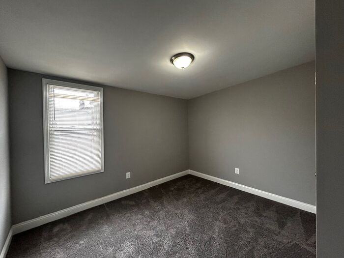 599 N Lakewood Ave - Photo 3 of 12