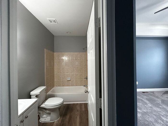 599 N Lakewood Ave - Photo 6 of 12