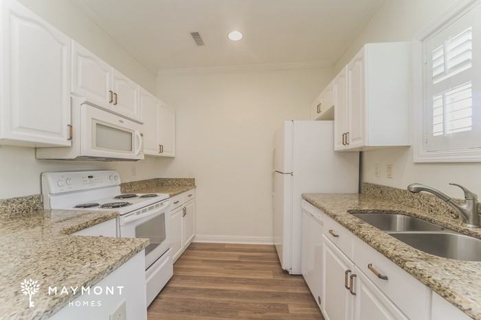 7003 Walnut Ridge Ct - Photo 5 of 12