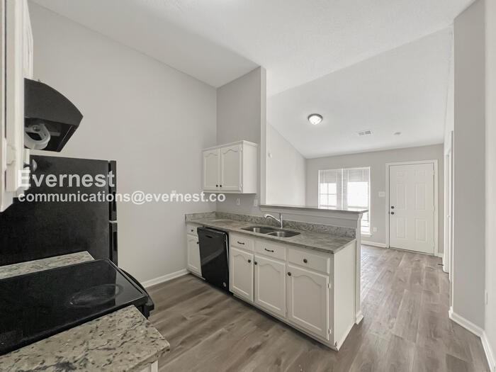 5616 Kaitlyn Dr W - Photo 3 of 15