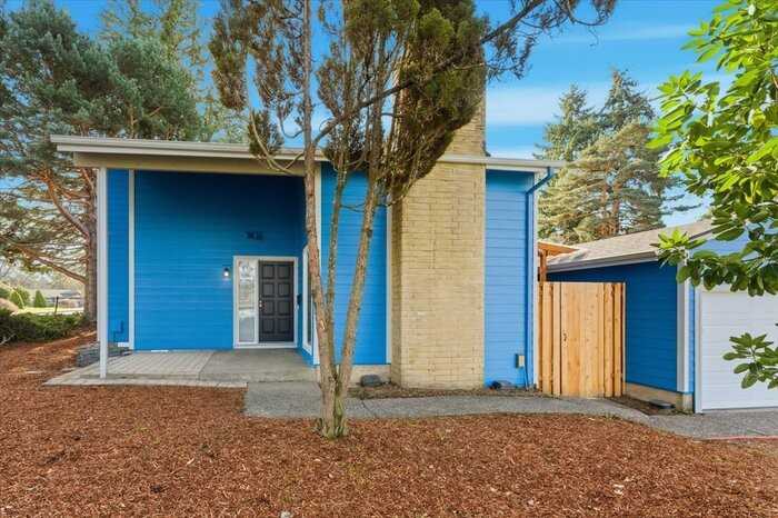 14270 Sw Daphne St - Photo 2 of 38