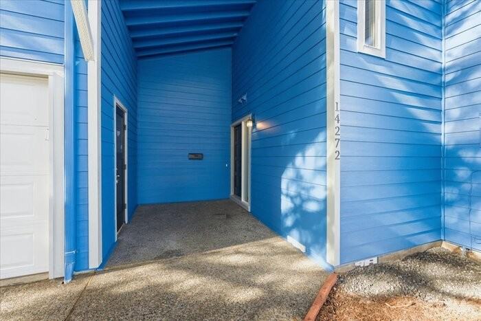 14272 Sw Daphne St - Photo 3 of 35