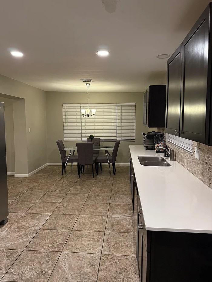 1715 E Miles St - Photo 3 of 14