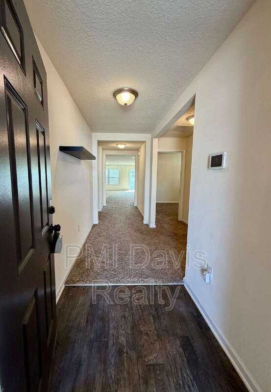 2482 Beachview Dr - Photo 3 of 19