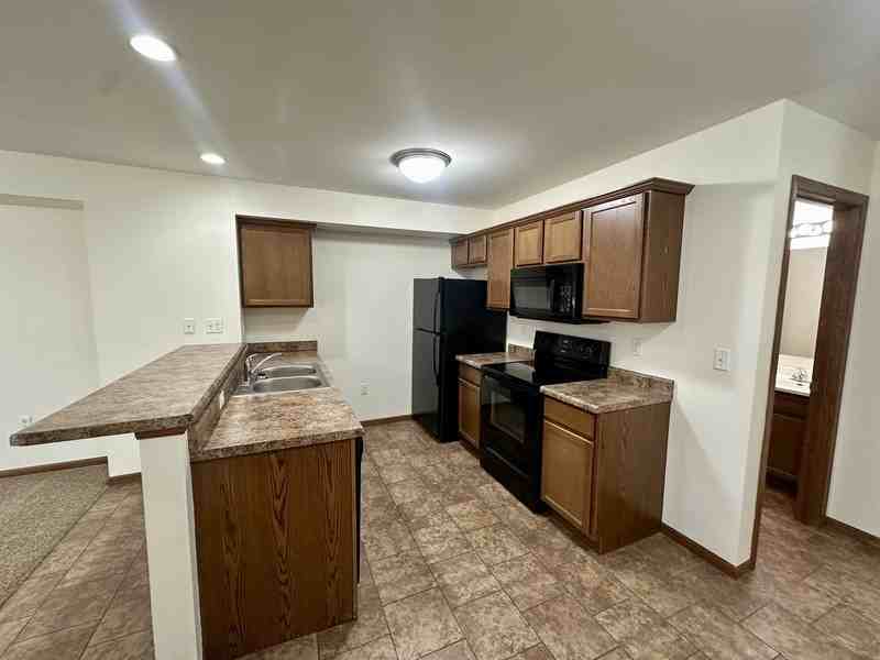 1115 Prairie Rose Dr Sw #D - Photo 4 of 23