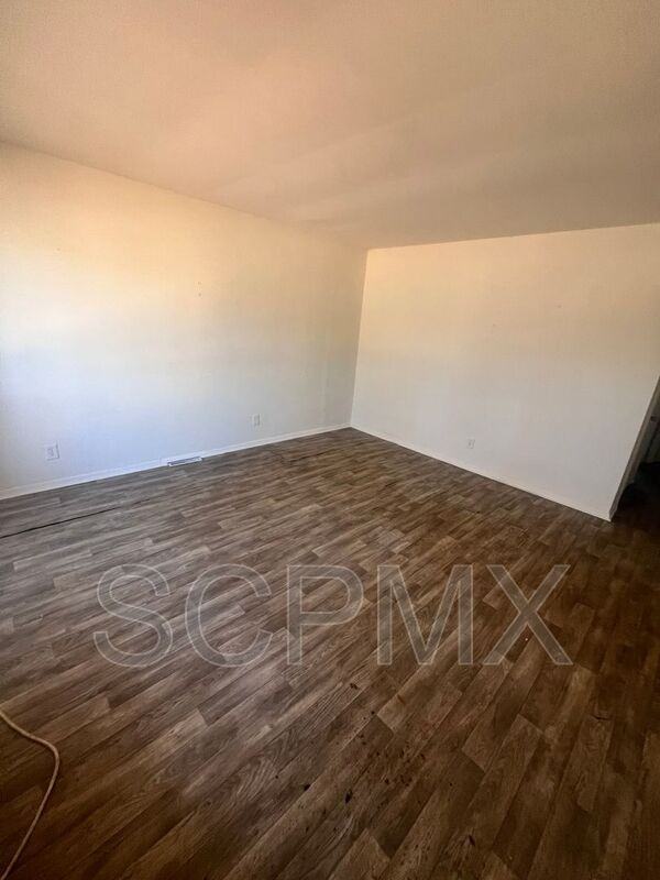 532 Camrose Dr - Photo 5 of 9